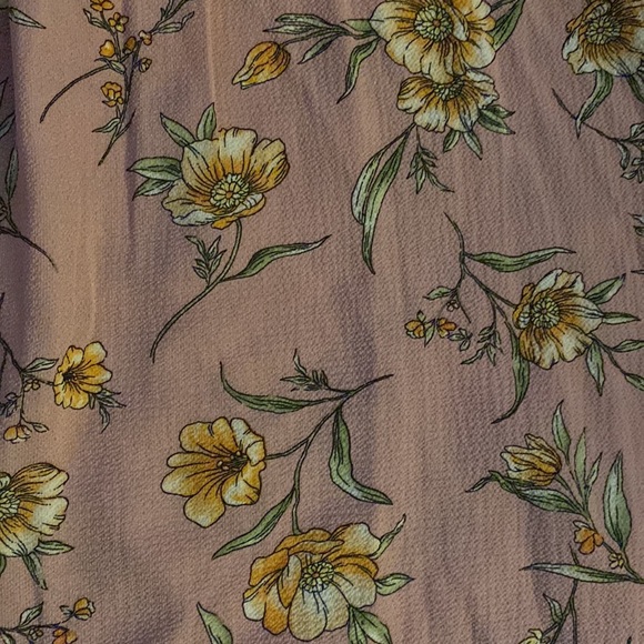 Pink Floral top with tie at neck, size small - Picture 5 of 5